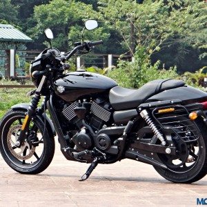 Harley Davidson Street  Dark Custom Review
