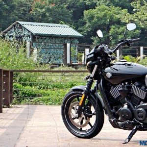 Harley Davidson Street  Dark Custom Review