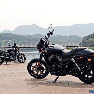 Harley Davidson Street  Dark Custom Review