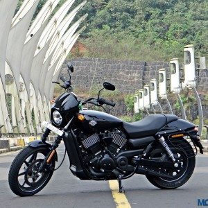 Harley Davidson Street  Dark Custom Review