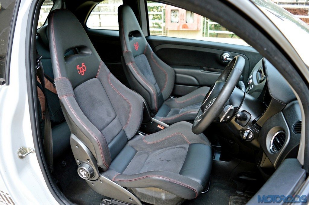 Abarth 595 Competizione Sabelt Front Seats (2)