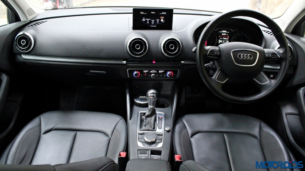 Audi A3 1.8 TFSI petrol dashboard (1)