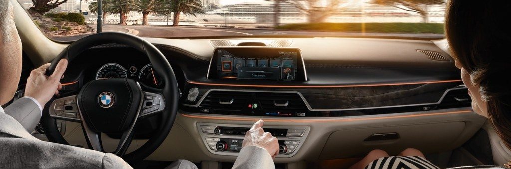 BMW 7 Series Gesture Control (1)