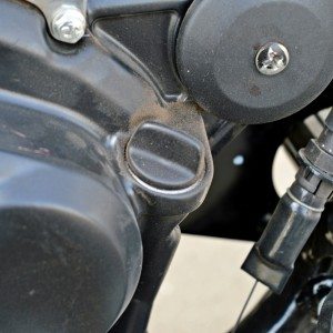 Bajaj Avenger Street  engine oil