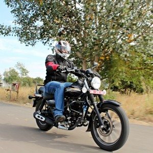 Bajaj Avenger Street  in action