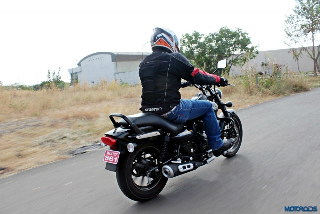 Bajaj Avenger Street 150 in action (6)