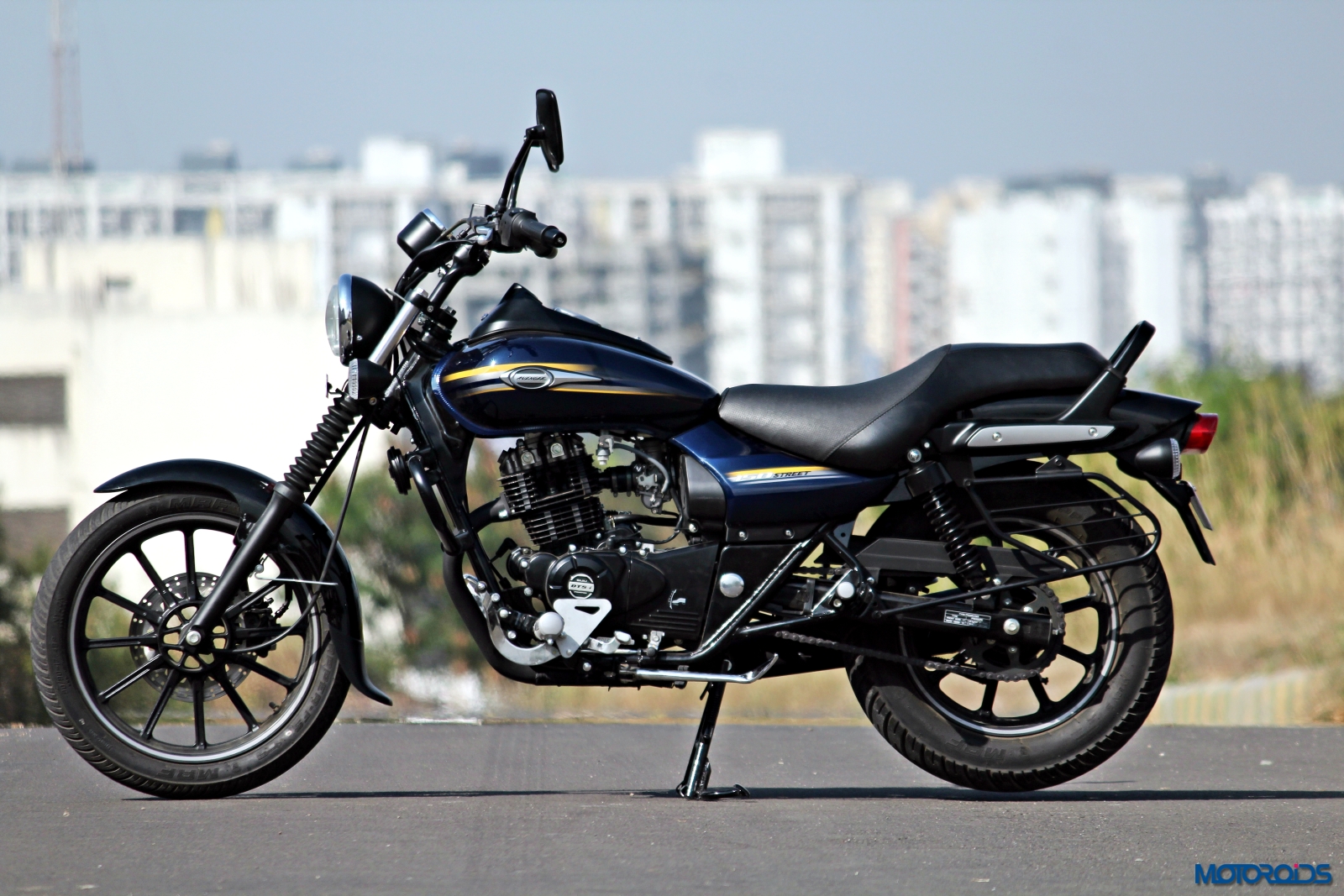 New 2015 Bajaj Avenger 150 Street review : Young Blood ...