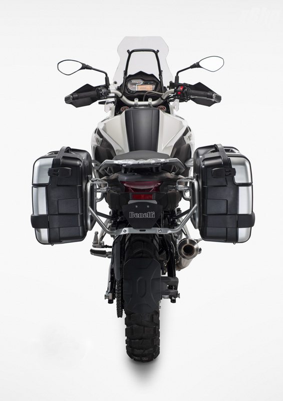 Benelli-Trek-502-Unveiled-at-EICMA-2015-2