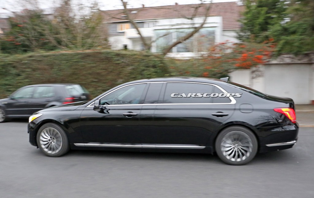 Genesis G90 LWB (2)