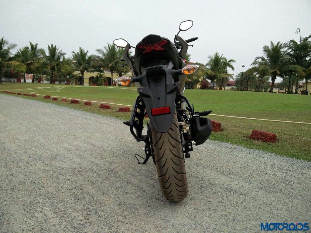 Honda CB Hornet 160R (rear)