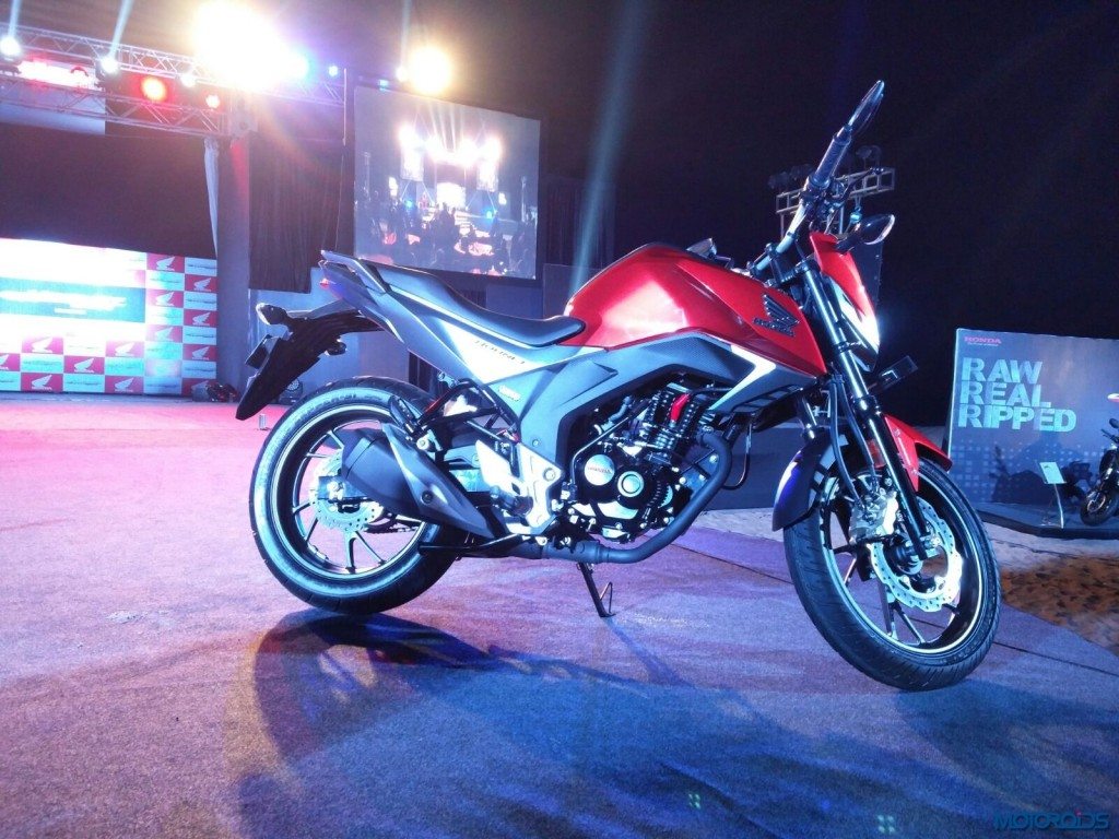 Honda Hornet (7)