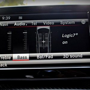 Mercedes AMG G Crazy Colour COMAND system screens