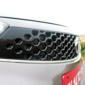 Tata Zica Grille