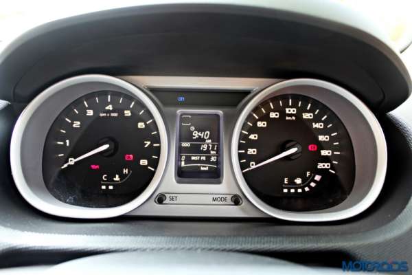 Tata Zica Infotainment System (6)