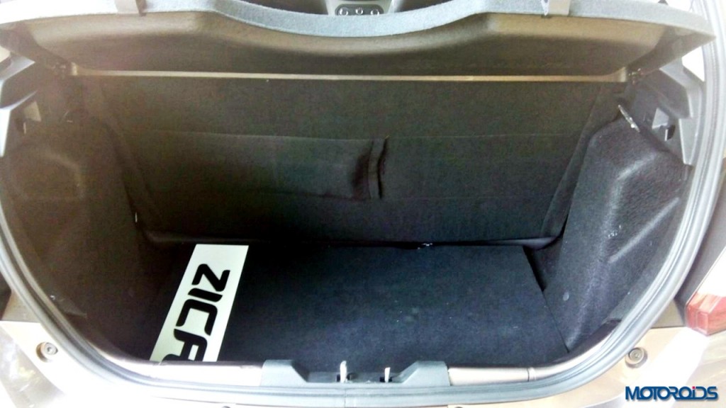 Tata Zica  boot