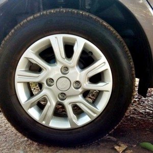 Tata Zica whell alloys tyres