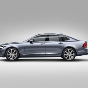 Volvo S exterior