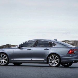 Volvo S exterior