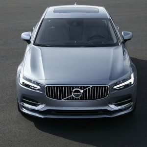 Volvo S exterior