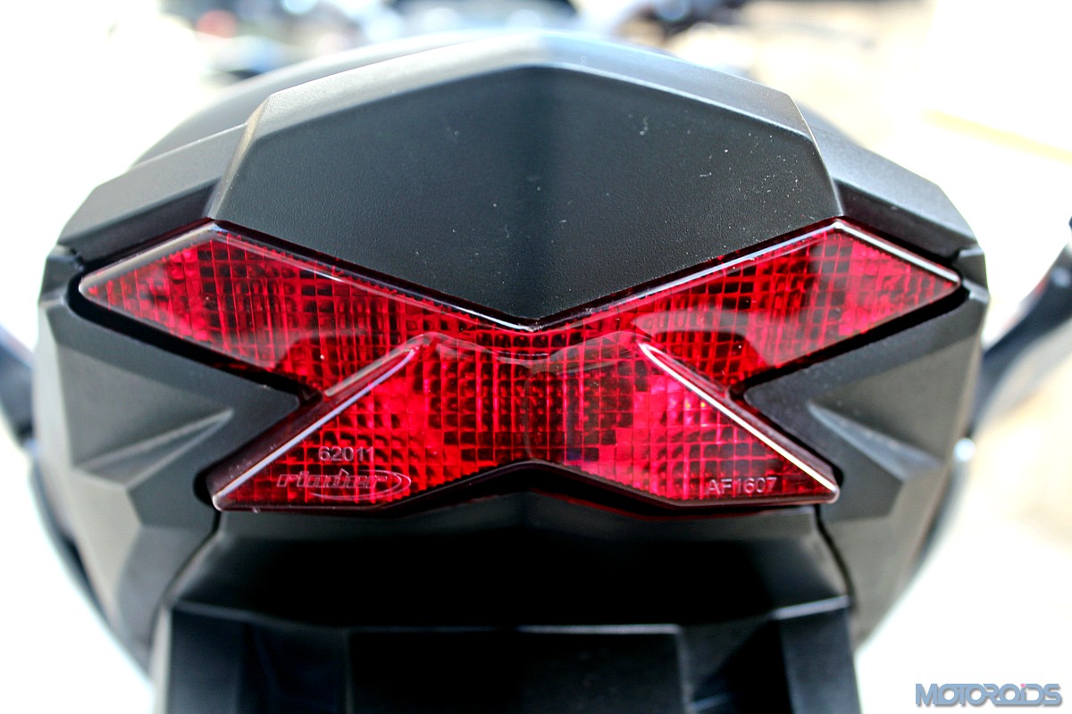 Honda Cb Hornet 160r Price In India Mileage Specifications Motoroids Honda Cb Hornet 160r Price In India Mileage Specifications Motoroids
