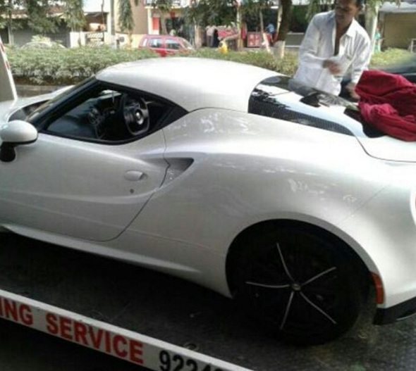 Alfa Romeo 4C Mumbai (1)