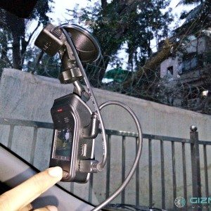 Asus RECO Classic dash cam mounted