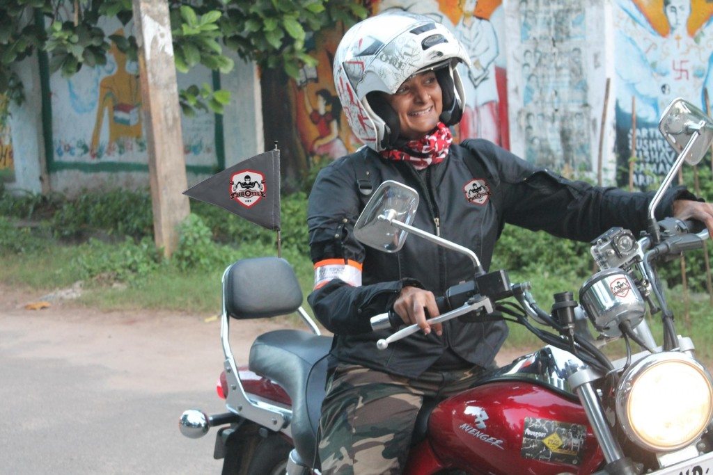 Esha Gupta attempts longest Journey (1)