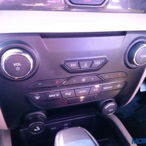 Ford Endeavour AC panel