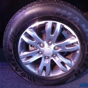 Ford Endeavour front tyre