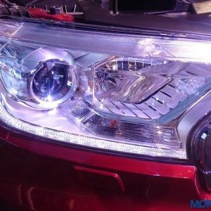 Ford Endeavour headlight cluster