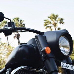 Indian Dark Horse handlebars