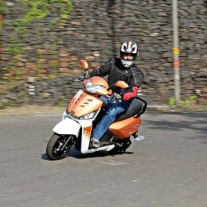 Mahindra Gusto  Review Action Shots