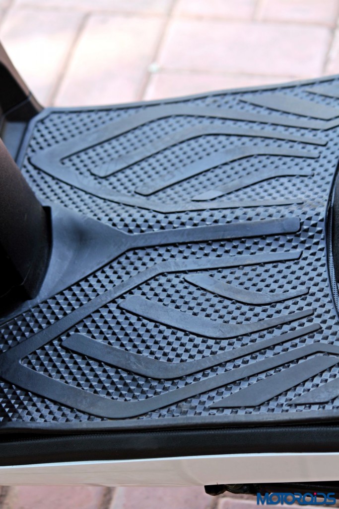 Mahindra Gusto 125 Review - Details (35)