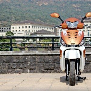 Mahindra Gusto  Review Still Shots