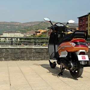 Mahindra Gusto  Review Still Shots