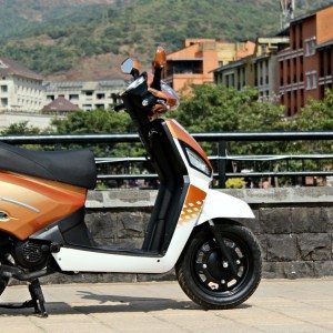 Mahindra Gusto  Review Still Shots