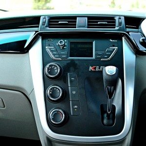 Mahindra KUV Center Console