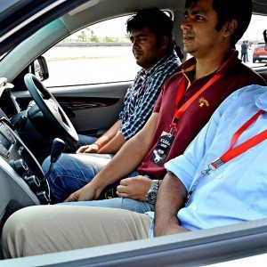 Mahindra KUV Front Seat