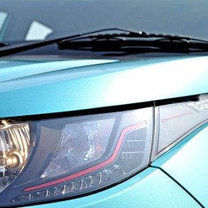 Mahindra KUV Headlamp