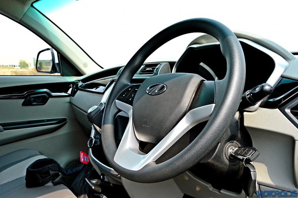Mahindra KUV100 Steering Wheel (2)