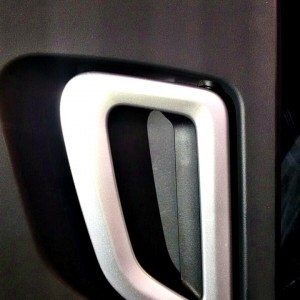 Mahindra KUV door handle