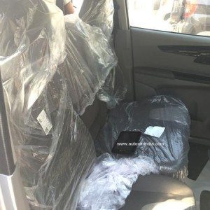 Mahindra KUV front seat