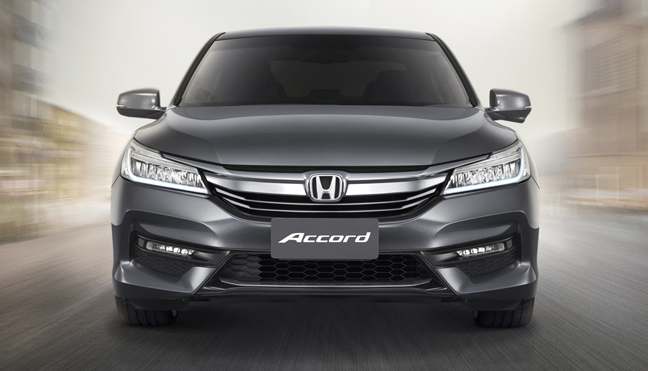 2016 Honda Accord front