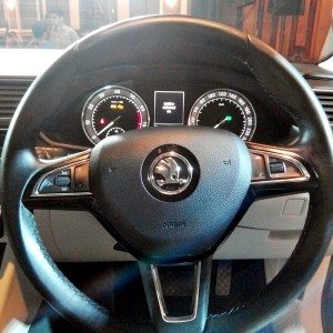 Skoda Superb three spoke steering