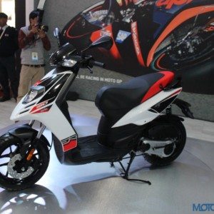 Auto Expo  Aprilia SR   e