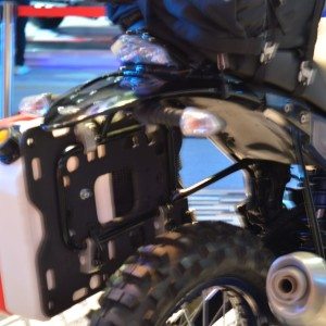 Auto Expo  Mahindra Mojo Scrambler and Adventure Concept