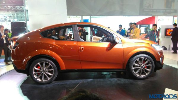 Auto Expo 2016 Mahindra XUV Aero (2)