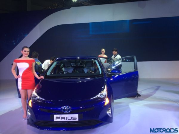 Auto Expo 2016 Toyota Prius (3)