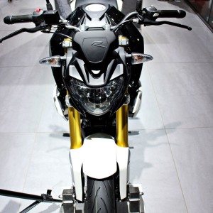 BMW G  R Auto Expo