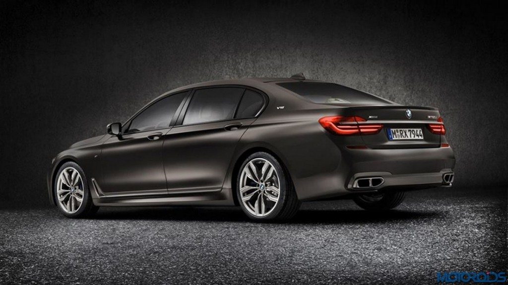 BMW M760Li xDrive (1)